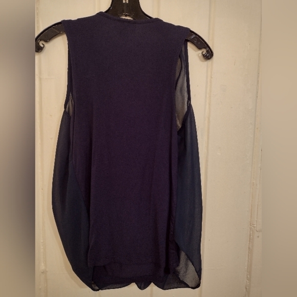 Clothes - Picture 4 of 5